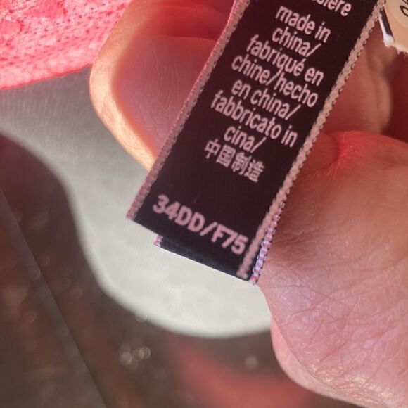 Victoria’s Secret underwire  adjustable halter lace bralette 34DD Salmon - Picture 6 of 8